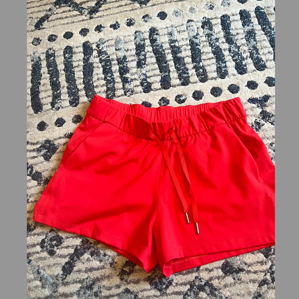 Lululemon shorts size 8